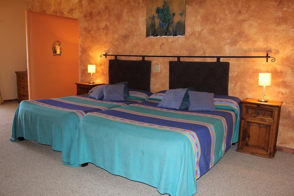 Hotel Posada La Poza Todos Santos Ruang foto